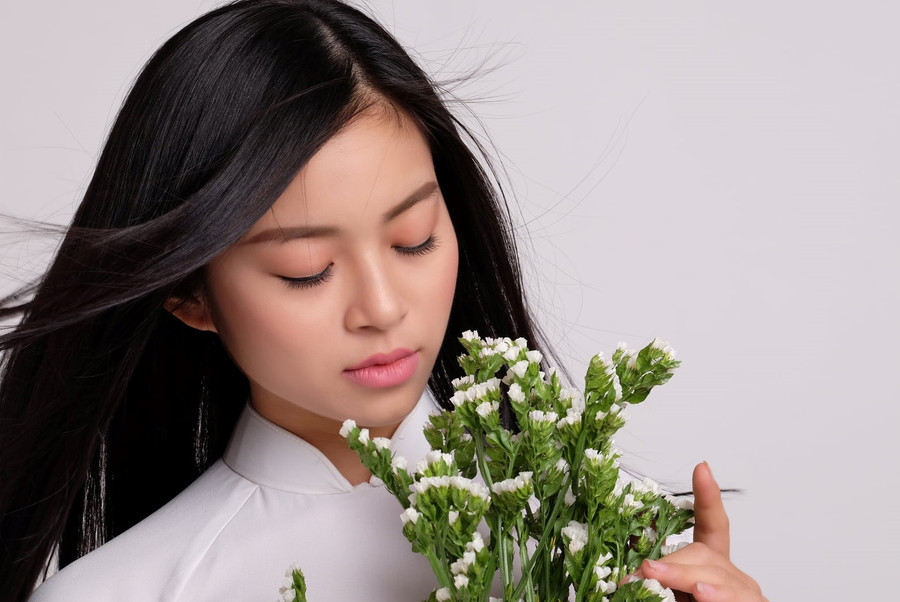 Hồng Anh là người mẫu xuất thân từ cuộc thi Vietnam’s Next Top Model mùa All Stars. Sau nhiều năm hoạt động nghệ thuật, người đẹp quyết định ghi danh dự thi Hoa hậu các Dân tộc Việt Nam 2022. Cô cao 1,72m, số đo ba vòng 86-62-91. Ảnh: BTC