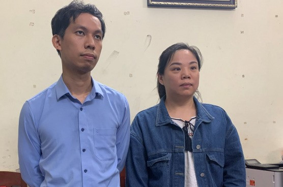 Vũ và Zhang Min - 2 trong số 7 đối tượng trong đường dây cho vay qua app với lãi suất "cắt cổ", bị bắt. Ảnh: H.P Vũ và Zhang Min - 2 trong số 7 đối tượng trong đường dây cho vay qua app với lãi suất