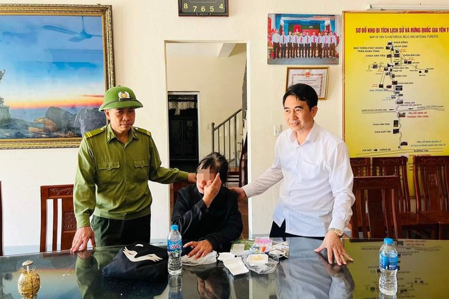 Thăm hỏi động viên nạn nhân sau khi được cứu sống. Thăm hỏi động viên nạn nhân sau khi được cứu sống.