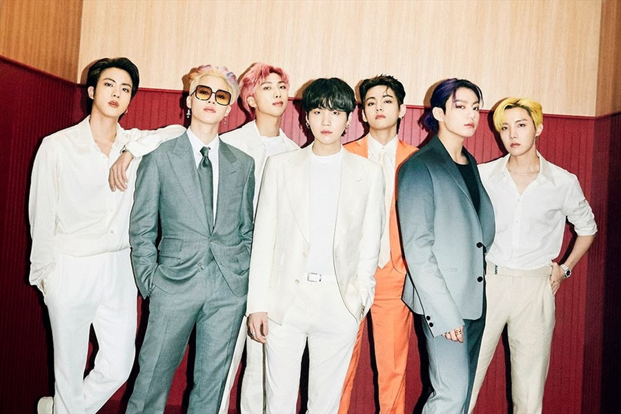 BTS chịu ảnh hưởng tiêu cực từ loạt ồn ào trước ngày tái xuất. Ảnh: HYBE