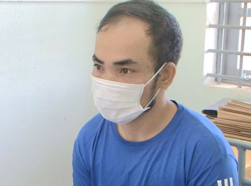 Phan Văn Tiện tại cơ quan công an. Ảnh: CA