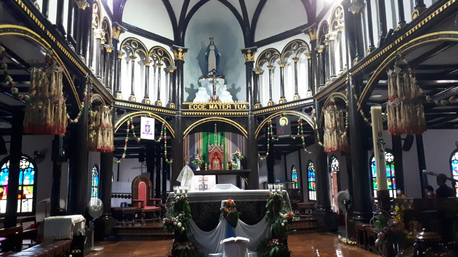 Kết cấu mái vòm dài, cao vút, thoáng đạt và ngập tràn ánh sáng.