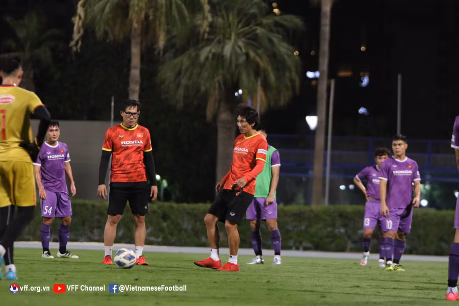 HLV Gong Oh-kyun dẫn dắt U23 Việt Nam tranh tài tại VCK U23 châu Á 2022. Ảnh: VFF