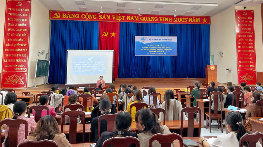 Quang cảnh lớp tập huấn. Ảnh: Minh Châu