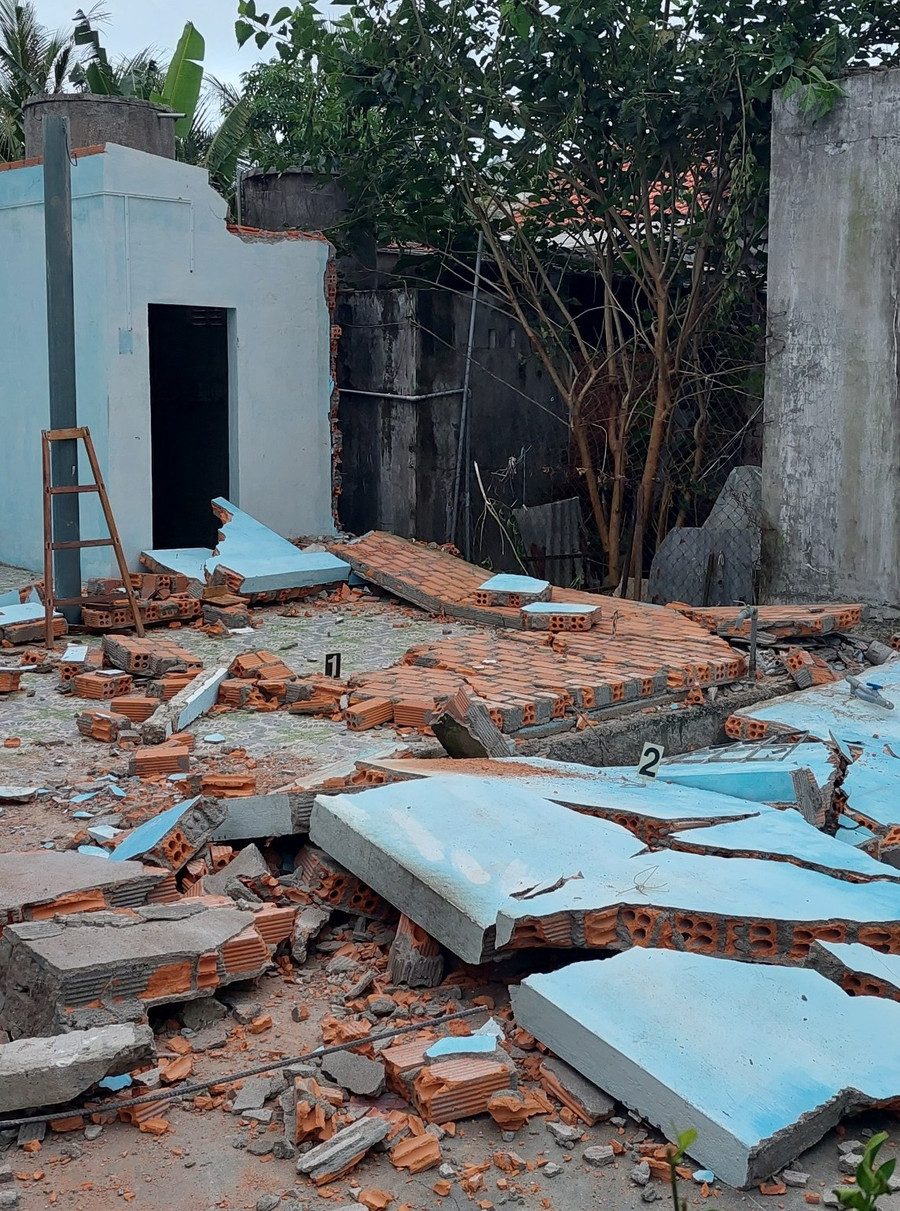  Hiện trường vụ sập nhà. Ảnh: Đức Huy 