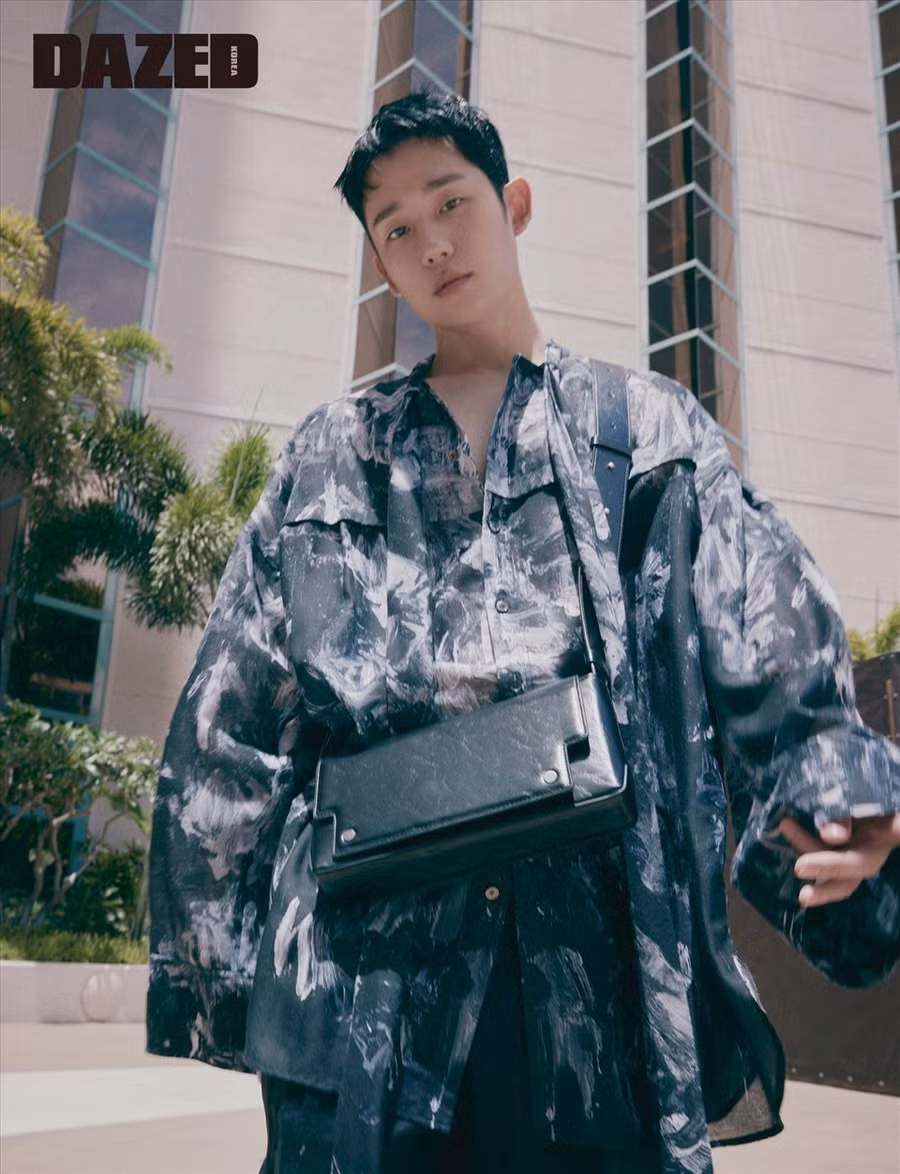 Jung Hae In trên bìa tạp chí Dazed Korea. Ảnh: Dazed Korea 