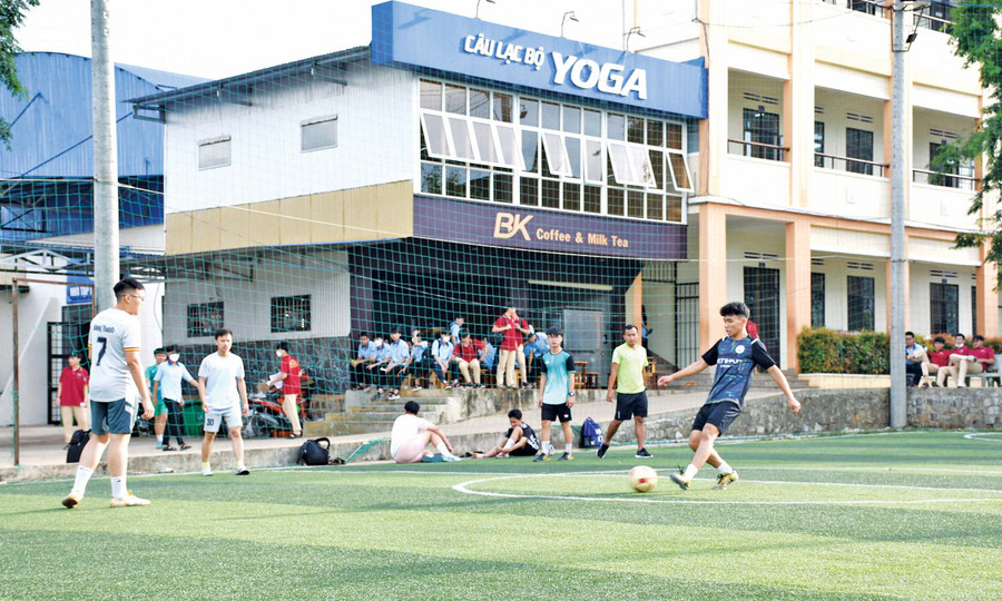 Hướng đến sự phát triển toàn diện của học sinh, Trường THPT Chi Lăng luôn đẩy mạnh phong trào rèn luyện thể chất trong nhà trường. Ảnh: Khánh Phong