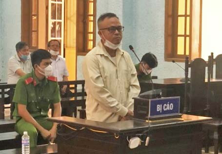 Bị cáo Nguyễn Đức, nguyên Trưởng Ban quản lý rừng phòng hộ Bắc Biển Hồ tại phiên tòa sơ thẩm. Ảnh: Trung Dũng