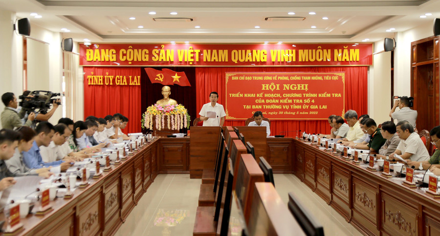 Quang cảnh buổi làm việc. Ảnh: Quang Thái