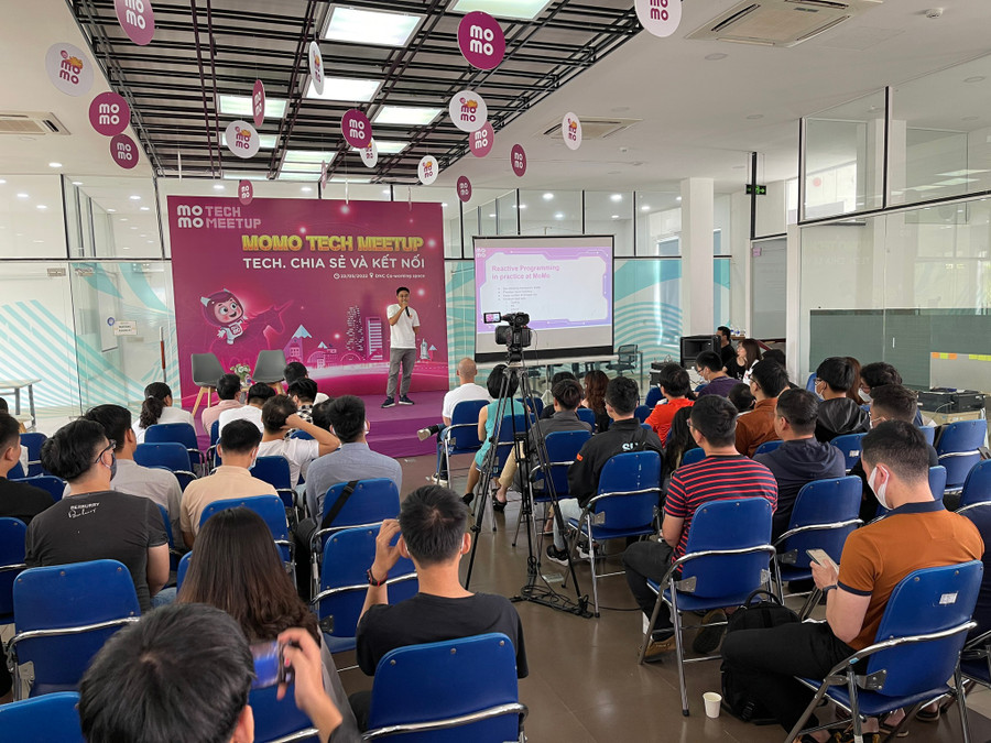 Quang cảnh buổi chia sẻ công nghệ của MoMo. Ảnh: Nguyễn Tú  Quang cảnh buổi chia sẻ công nghệ của MoMo. Ảnh: Nguyễn Tú