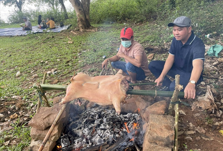 Những món ăn tự tay chế biến đã mang lại cảm giác sum vầy, yêu thương trong các gia đình, nhóm bạn... Ảnh: Phan Tuấn
