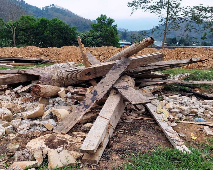 Sau vụ hỏa hoạn, những gì còn sót lại của gươl cổ gần 100 năm khiến nhiều người không khỏi xót xa