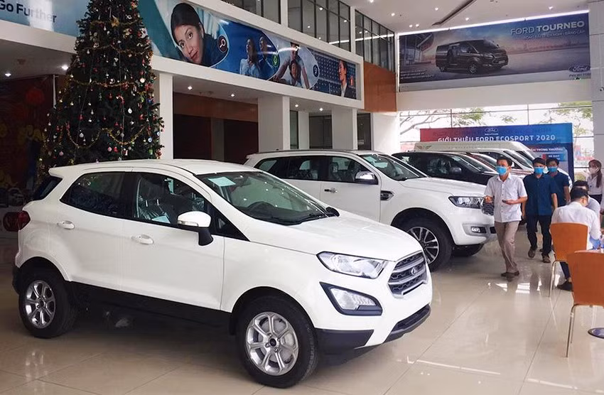 Nhiều mẫu ôtô đang đắt khách, thiếu hàng. Ảnh: THY NHUNG Nhiều mẫu ôtôđang đắt khách, thiếu hàng. Ảnh: THY NHUNG