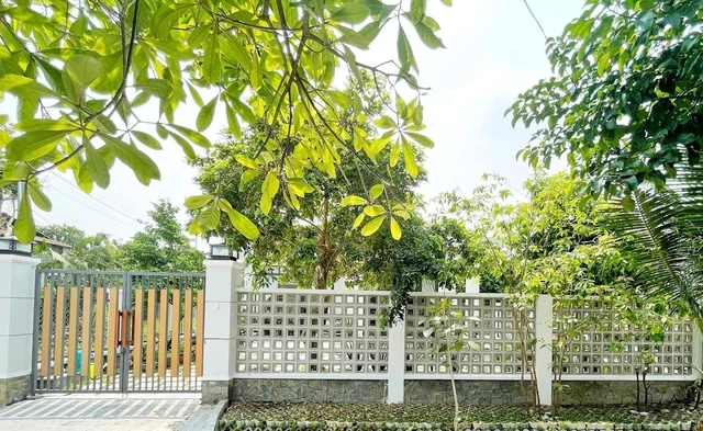 Chị Oanh bày tỏ, ngôi nhà sau khi cải tạo không chỉ là thành quả mà chị đã cố gắng rất nhiều năm mà còn là nơi để nạp năng lượng cho ngày mới sau những lo toan của cuộc sống bộn bề.