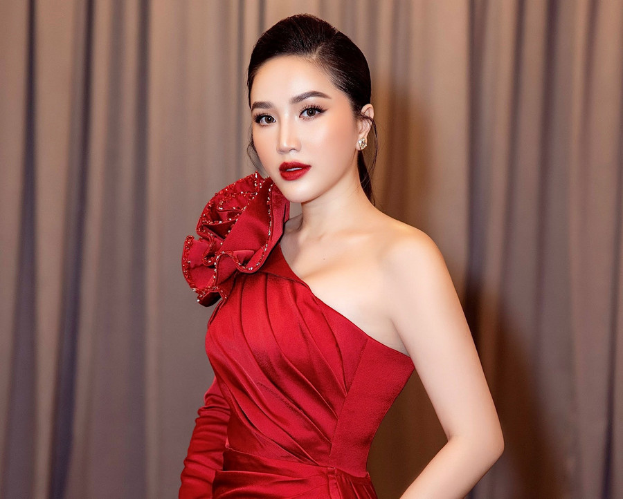Bảo Thy phủ nhận chuyện giải nghệ, khẳng định sẽ ra sản phẩm mới khi con trai cứng cáp hơn. Ảnh: FBNV Bảo Thy phủ nhận chuyện giải nghệ, khẳng định sẽ ra sản phẩm mới khi con trai cứng cáp hơn. Ảnh: FBNV