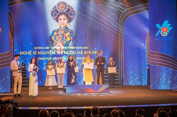 Hà Myo vinh dự nhận danh hiệu Gương mặt trẻ Việt Nam triển vọng năm 2021. (Ảnh: NVCC) Hà Myo vinh dự nhận danh hiệu Gương mặt trẻ Việt Nam triển vọng năm 2021. (Ảnh: NVCC)