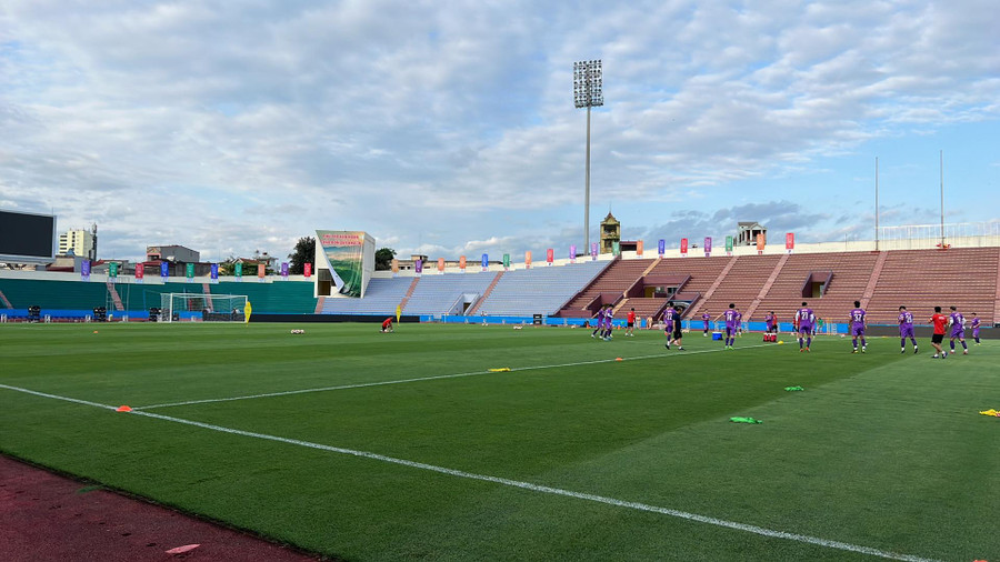 U.23 Việt Nam tập trên sân Việt Trì chiều 1.5. HOÀNG QUÂN