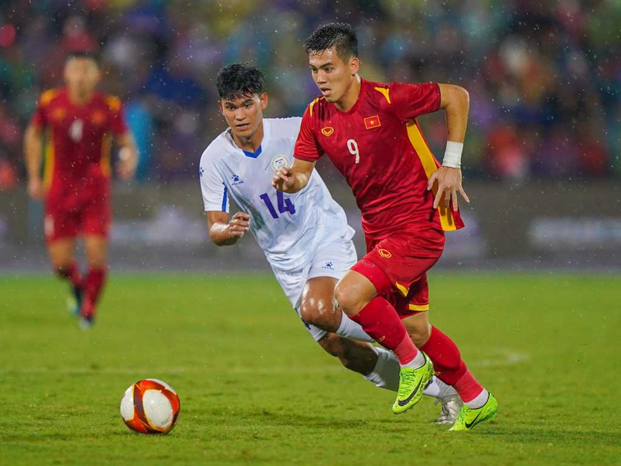 U.23 Việt Nam (phải) cần triển khai được lối đá tập thể sở trường trước U.23 Myanmar. Ảnh: Độc Lập  U.23 Việt Nam (phải) cần triển khai được lối đá tập thể sở trường trước U.23 Myanmar. Ảnh: Độc Lập