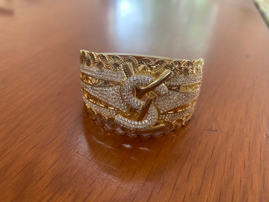 Trang sức mà Cường cướp tại tiệm vàng Sơn Trang. Trang sức mà Cường cướp tại tiệm vàng Sơn Trang.