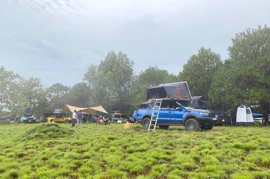 Nhiều khách du lịch khi đến với đại ngàn Tây Nguyên đã chọn nơi hoang sơ, có khí hậu trong lành để nghỉ ngơi. Ảnh: Thanh Xuân