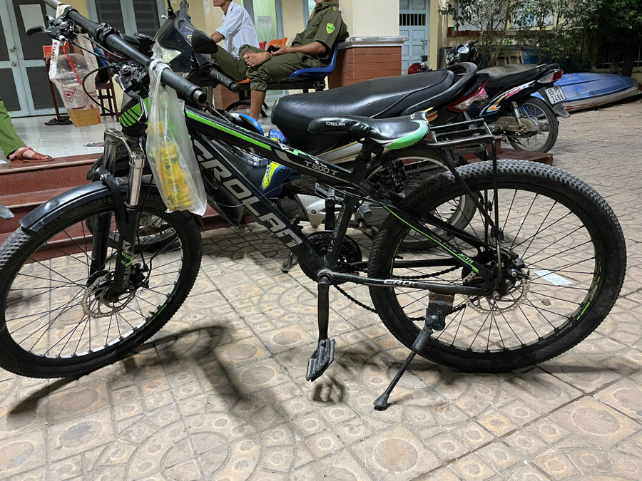 Chiếc xe đạp của em T. Ảnh: Công an cung cấp