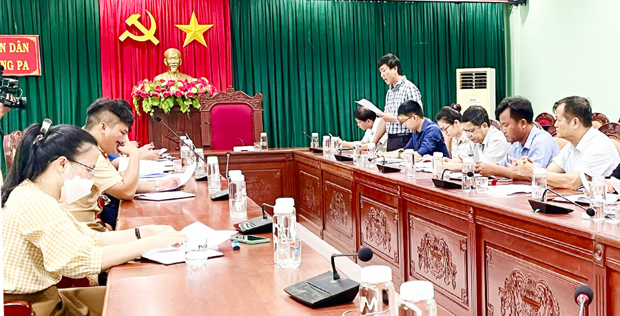 Quang cảnh buổi làm việc giữa Ban An toàn giao thông tỉnh và Ban An toàn giao thông huyện Krông Pa. Ảnh: Minh Nguyễn Quang cảnh buổi làm việc giữa Ban An toàn giao thông tỉnh và Ban An toàn giao thông huyện Krông Pa. Ảnh: Minh Nguyễn