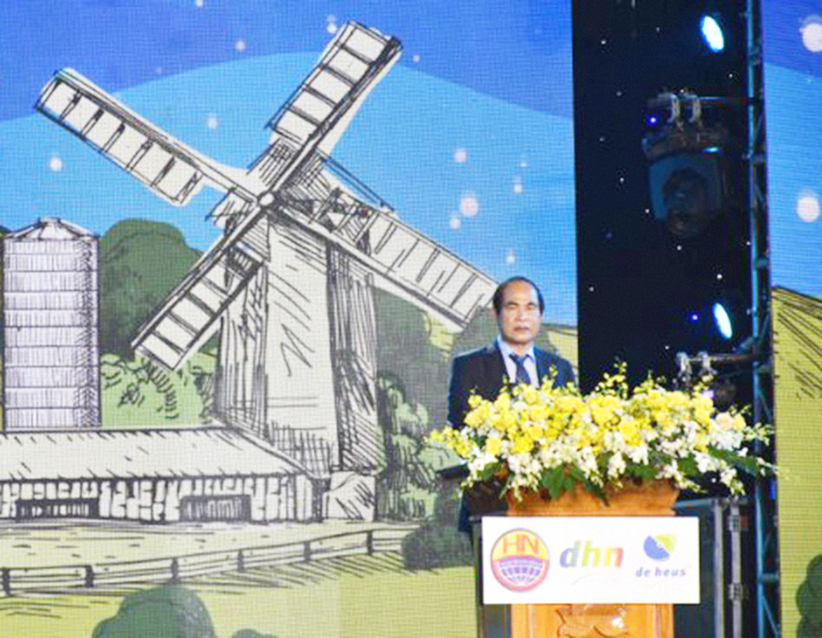 Chủ tịch UBND tỉnh Gia Lai Võ Ngọc Thành phát biểu tại lễ khởi công. Ảnh: Lê Nam Chủ tịch UBND tỉnh Gia Lai Võ Ngọc Thành phát biểu tại buổi lễ khởi công. Ảnh: Lê Nam