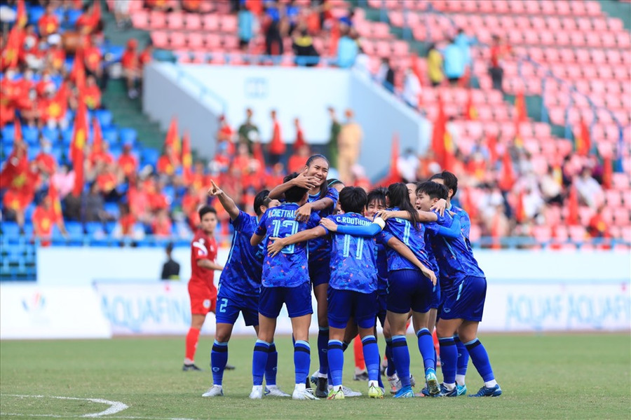 Tuyển Thái Lan giành chiến thắng trước Philippines ở bán kết. Ảnh: P.T