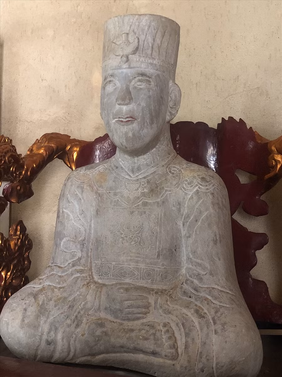 Bảo vật Quốc gia - pho tượng Thái tổ Mạc Đăng Dung