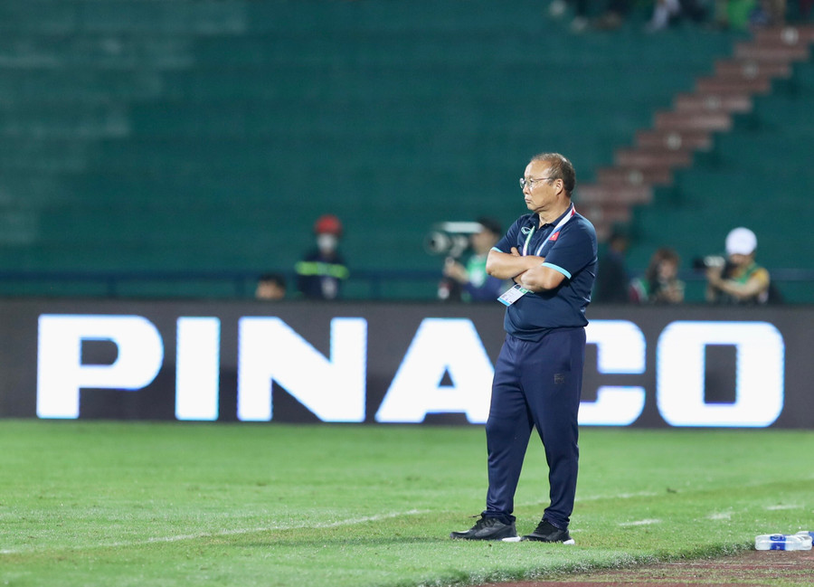 HLV Park Hang-seo đã có sự thay đổi nhân sự hợp lý ở đầu hiệp 2 Ảnh Văn Hữu