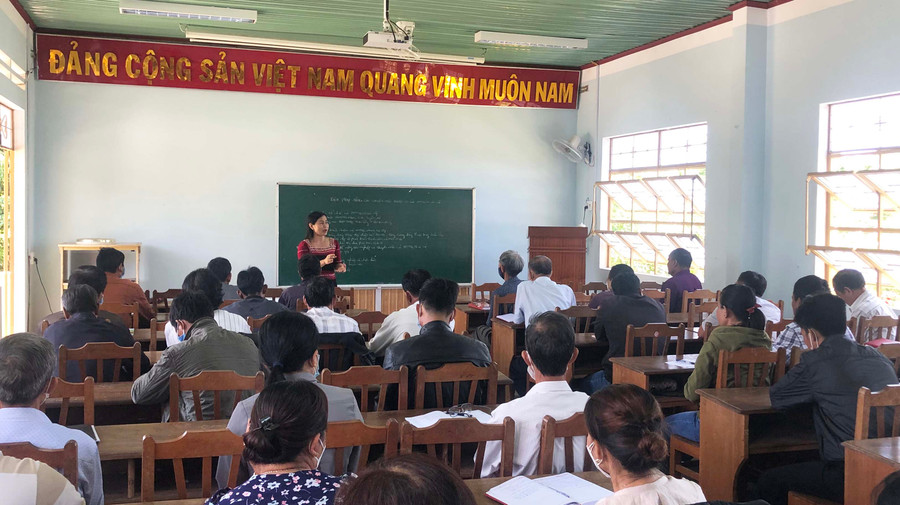  Quang cảnh lớp bồi dưỡng nghiệp vụ công tác mặt trận