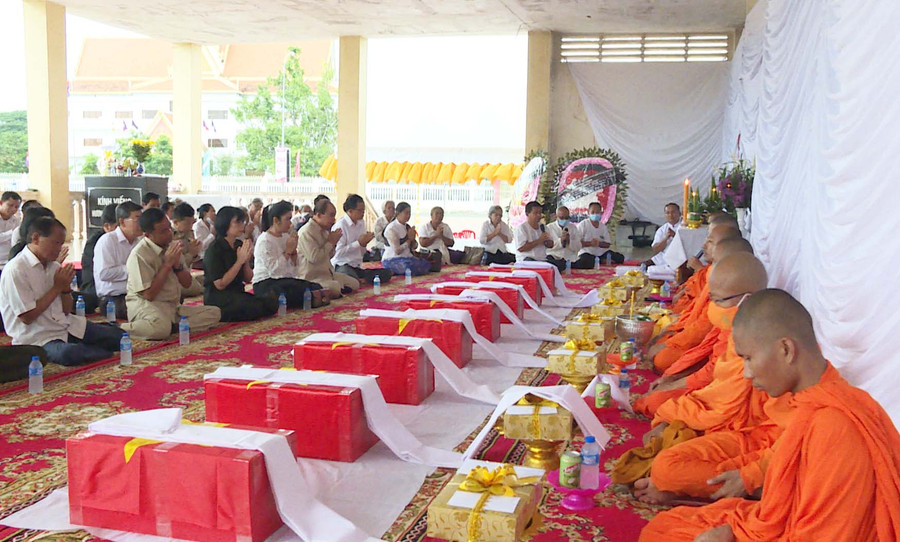 Quang cảnh Lễ cầu siêu. Ảnh: Đoàn Bình