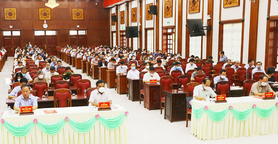 Các đại biểu tham gia hội nghị tại điểm cầu Hội trường 2-9 (TP. Pleiku, tỉnh Gia Lai). Ảnh: Anh Huy Các đại biểu tham gia hội nghị tại điểm cầu Hội trường 2-9. Ảnh: Anh Huy