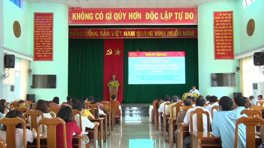 Toàn cảnh Hội nghị học tập, quán triệt Kết luận số 21-KL/TW của Ban Chấp hành Trung ương Đảng khóa XIII. Ảnh: Rơ Lan Viện