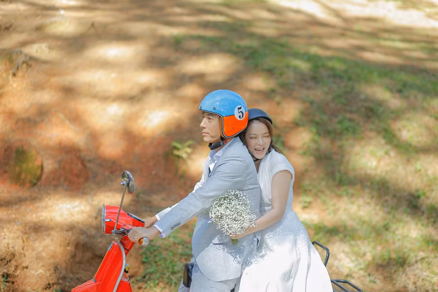 Han Jae Suk và Lý Nhã Kỳ trong phim Kẻ thứ ba. Ảnh: ĐPCC