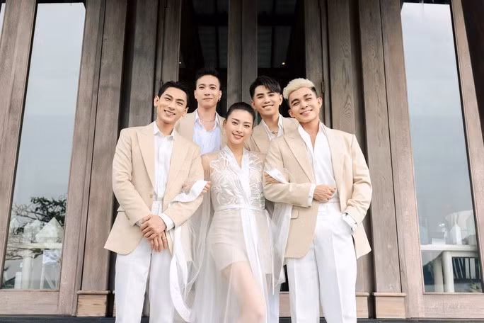 "Đả nữ" và những gương mặt quen thuộc gồm Jun Phạm, Will, Issac, S.T Sơn Thạch