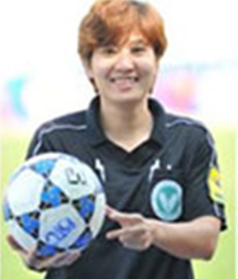 Trọng tài Mai Hoàng Trang. CHÍ TÙNG