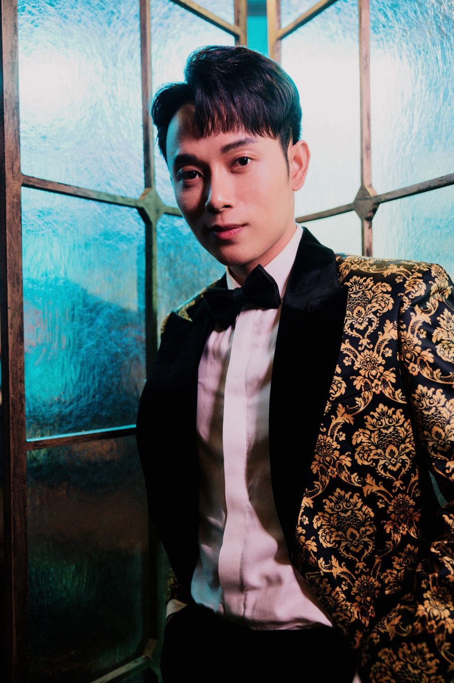 Trúc Nhân được mệnh danh là ‘thánh hát nhạc trào phúng’. Ảnh: NVCC