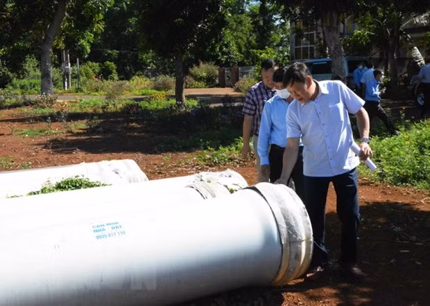 Ngày 9/5, Đoàn công tác của Hội đồng Nhân dân tỉnh Đắk Lắk tổ chức kiểm tra thực tế tại công trình. Ảnh: Tuấn Anh/TTXVN