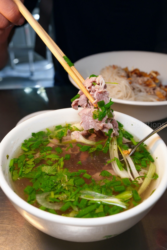 Phở khô Gia Lai thường được gọi là phở hai tô