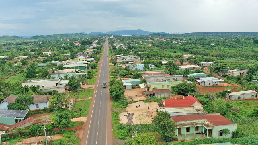 Bộ mặt xã Ia Phang thay đổi nhanh chóng kể từ khi triển khai Chương trình mục tiêu quốc gia xây dựng NTM. Ảnh: Quang Tấn
