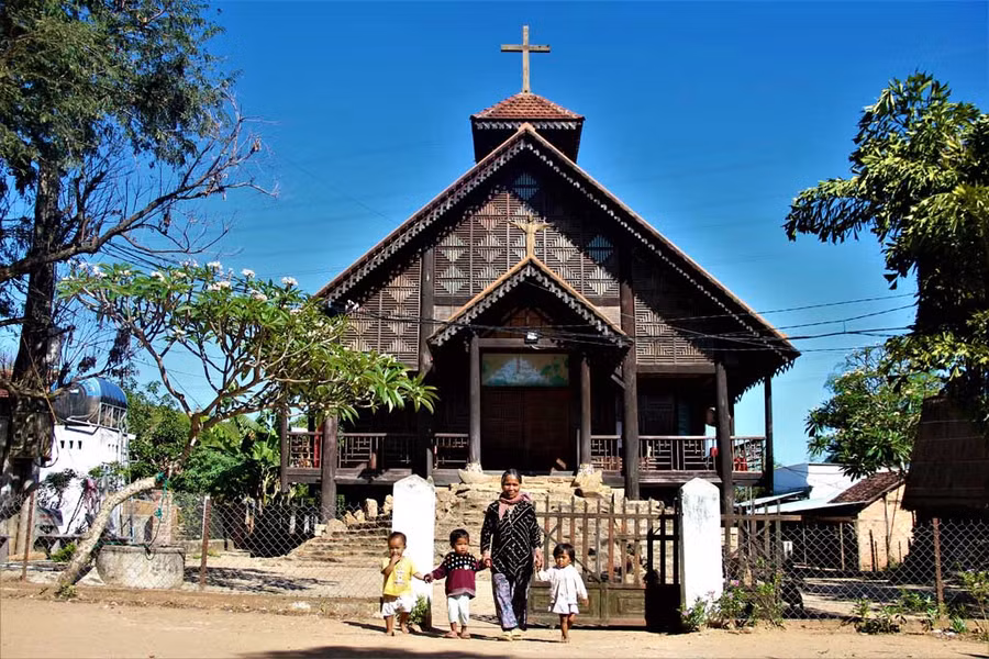 Nhà thờ cổ kính của làng Kon K’tu. ĐỨC NHẬT