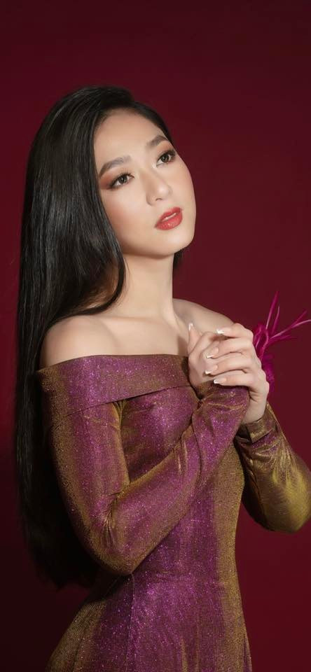 Nhan sắc xinh đẹp của ca sĩ Hà Thanh Xuân dù đã ở tuổi ngoài 30. (Ảnh: FBNV)