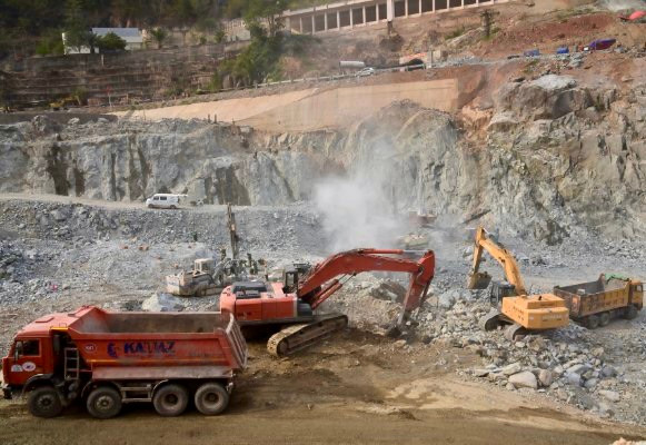 Dự án Nhà máy Thủy điện Ialy mở rộng công suất 360 MW gồm 2 tổ máy (mỗi tổ máy có công suất 180 MW) có tổng mức đầu tư gần 6.400 tỷ đồng, dự kiến hoàn thành vào quý IV-2024. Ảnh: Minh Nguyễn