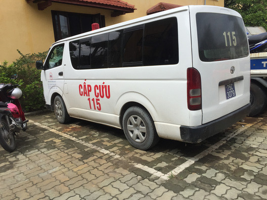 Chiếc xe cấp cứu đang được tạm giữ tại Công an TP Huế để điều tra làm rõ.