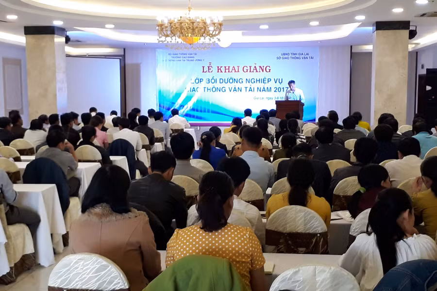 Quang cảnh lớp bồi dưỡng nghiệp vụ giao thông vận tải. Ảnh: N.T