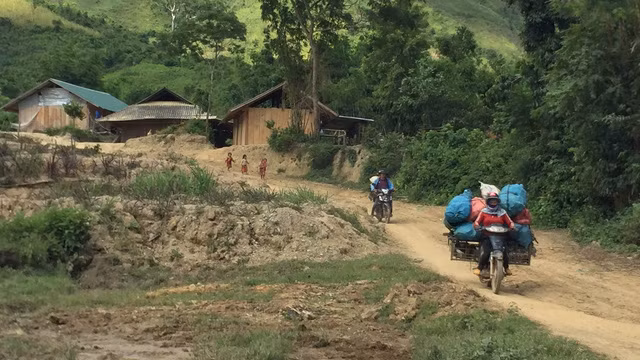 Vùng núi xã Cư Pui, huyện Krông Bông, tỉnh Đak Lak vốn là cánh rừng già nguyên sinh đã bị dân di cư tự do biến thành nương rẫy và khu dân cư.