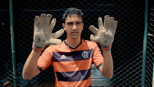 Những thành viên trong gia đình De Silva làm rất nhiều nghề, từ thủ môn, đến nghệ sĩ...