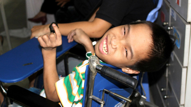 Em Nguyễn Hòa Niên biết cười, nói bi bô nhờ tình yêu của cô Nobuyo Em Nguyễn Hòa Niên biết cười, nói bi bô nhờ tình yêu của cô Nobuyo