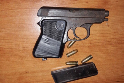 Khẩu súng và đạn cơ quan công an thu giữ của Lâm